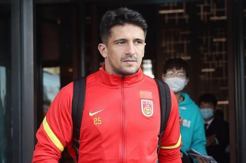 丹尼尔·克雷格新造型难认出 | (2/9) 组图：《利刃出鞘3》路透！